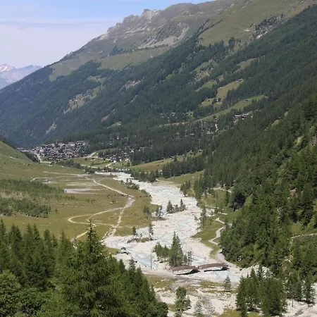 Polaris 1 001 - Luxe & Lift 6 Pers Zinal