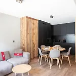 Polaris 1 001 - Luxe & Lift 6 Pers Apartment Zinal